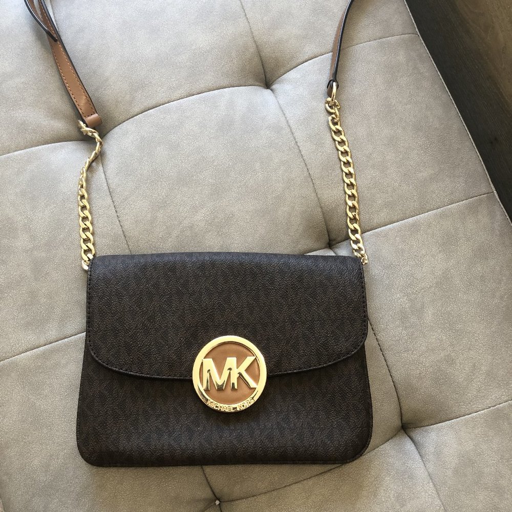 Michael Kors Fulton Crossbody